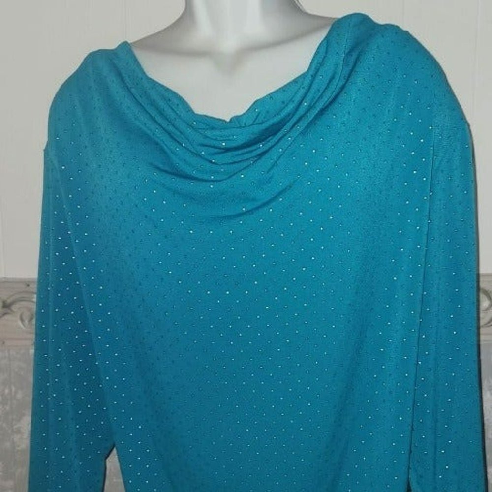 Ruby RD. pretty Turquoise w/ silver studs Cowell neck blouse in size 2XL